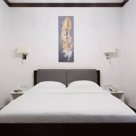 стильні по вулиці вірменська Lviv