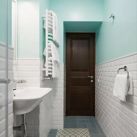 стильні по вулиці вірменська