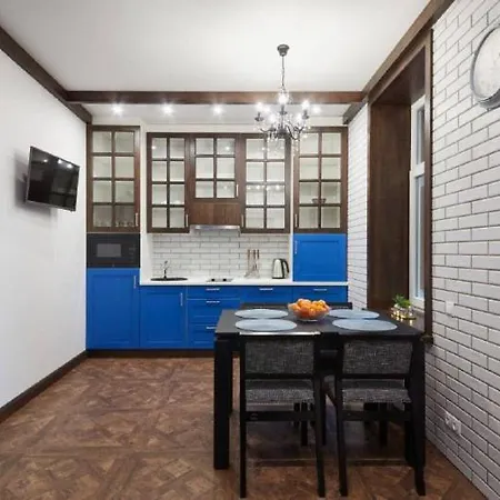 стильні по вулиці вірменська * Lviv