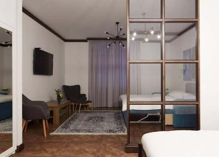 стильні по вулиці вірменська *