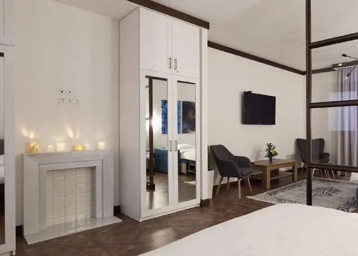 стильні по вулиці вірменська Lviv