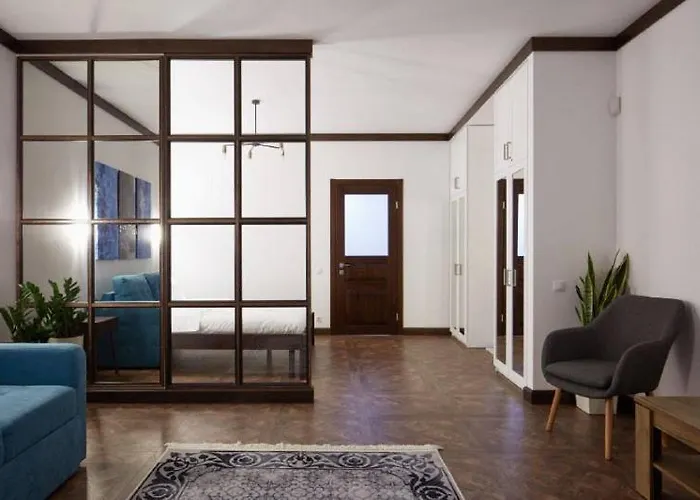 стильні по вулиці вірменська