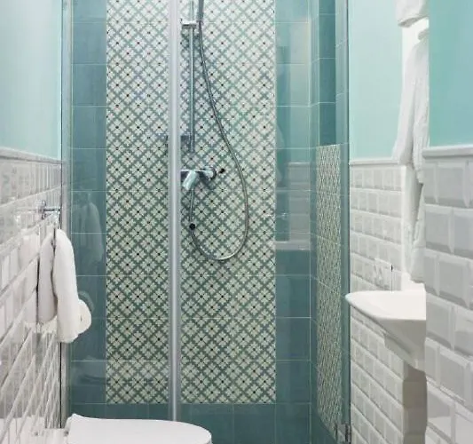 стильні по вулиці вірменська * Lviv